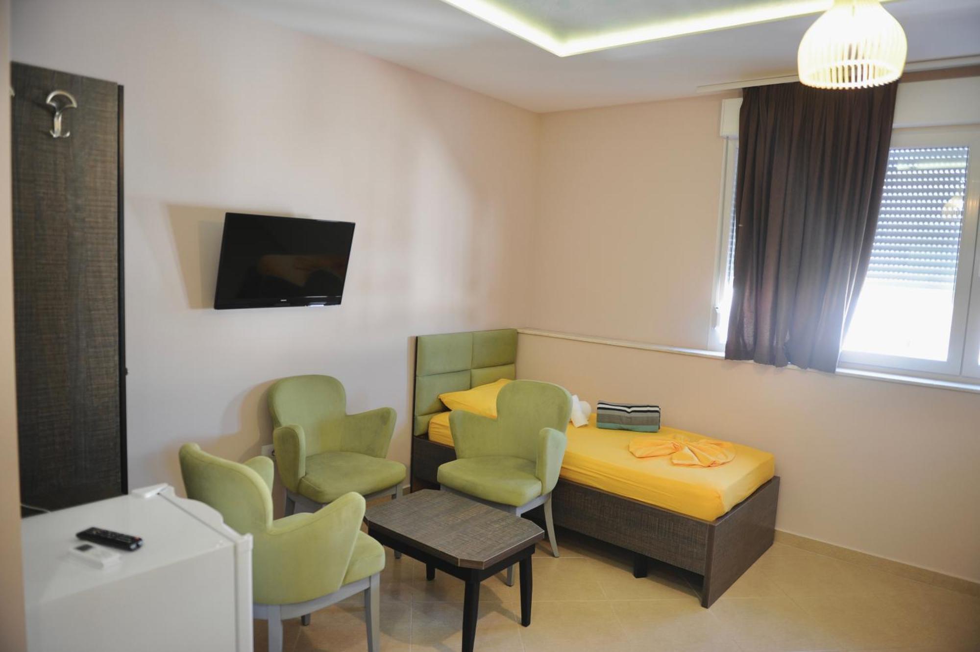Hotel Fish Land Plazhi San Pietro Exterior foto
